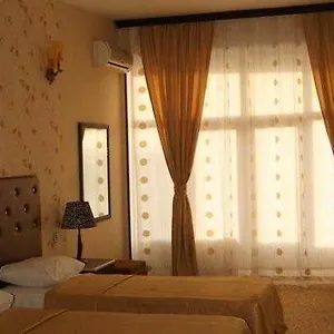 Avand Otel