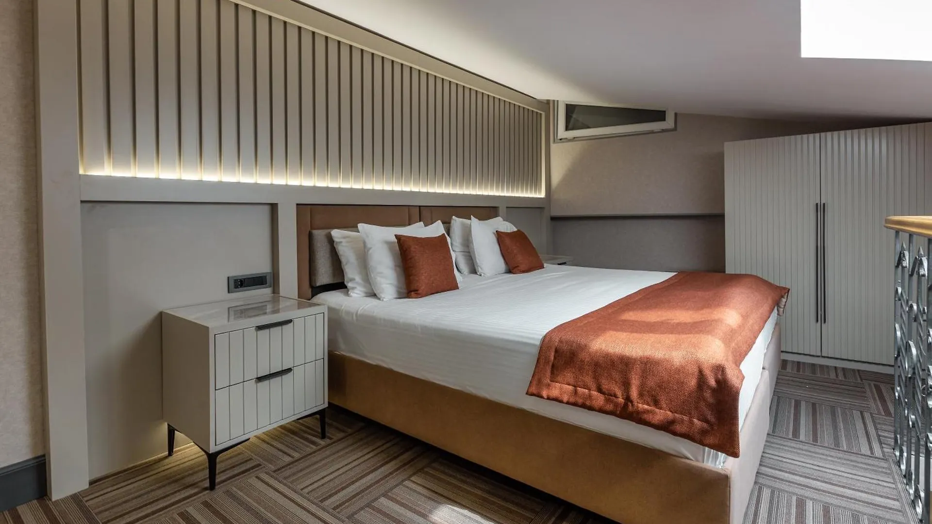 Nizami Central Park Hotel Baku 0*,